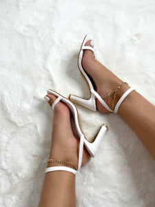 Sandales chaîne blanches